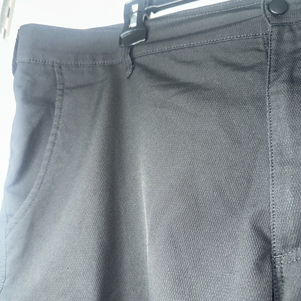 Lee Mens Extreme Comfort Lightweight Shorts Black Size 42 - Picture 2 of 8